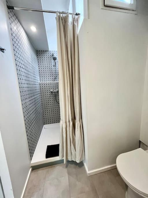 Ferienwohnung Studio Jade : Charmant Logement Place Clemenceau Pau Exterior foto
