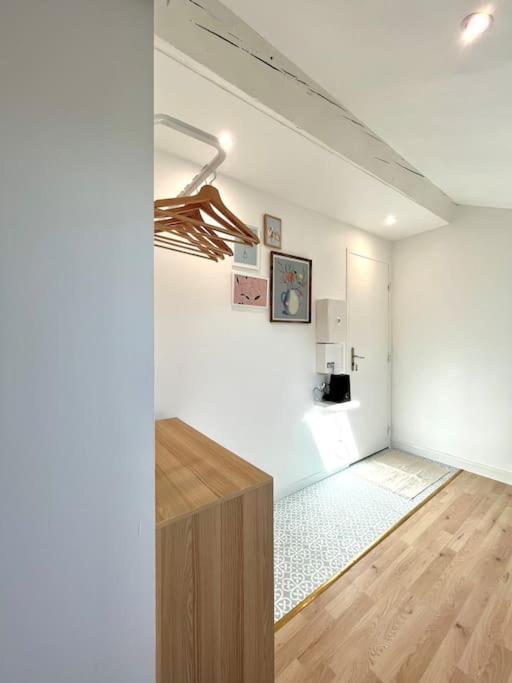 Ferienwohnung Studio Jade : Charmant Logement Place Clemenceau Pau Exterior foto
