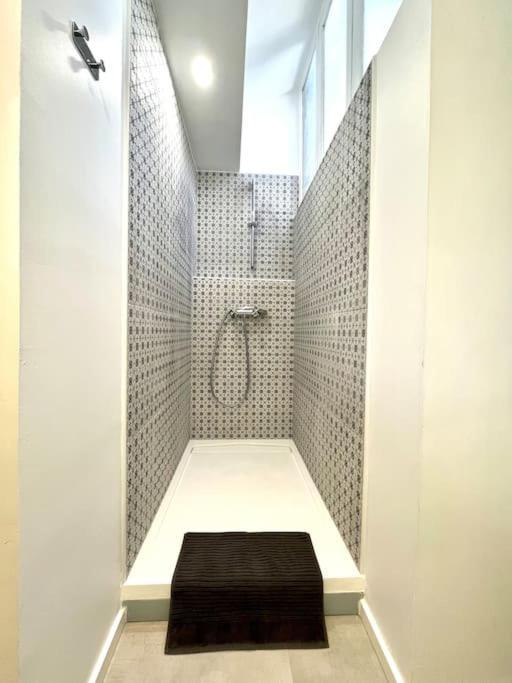 Ferienwohnung Studio Jade : Charmant Logement Place Clemenceau Pau Exterior foto